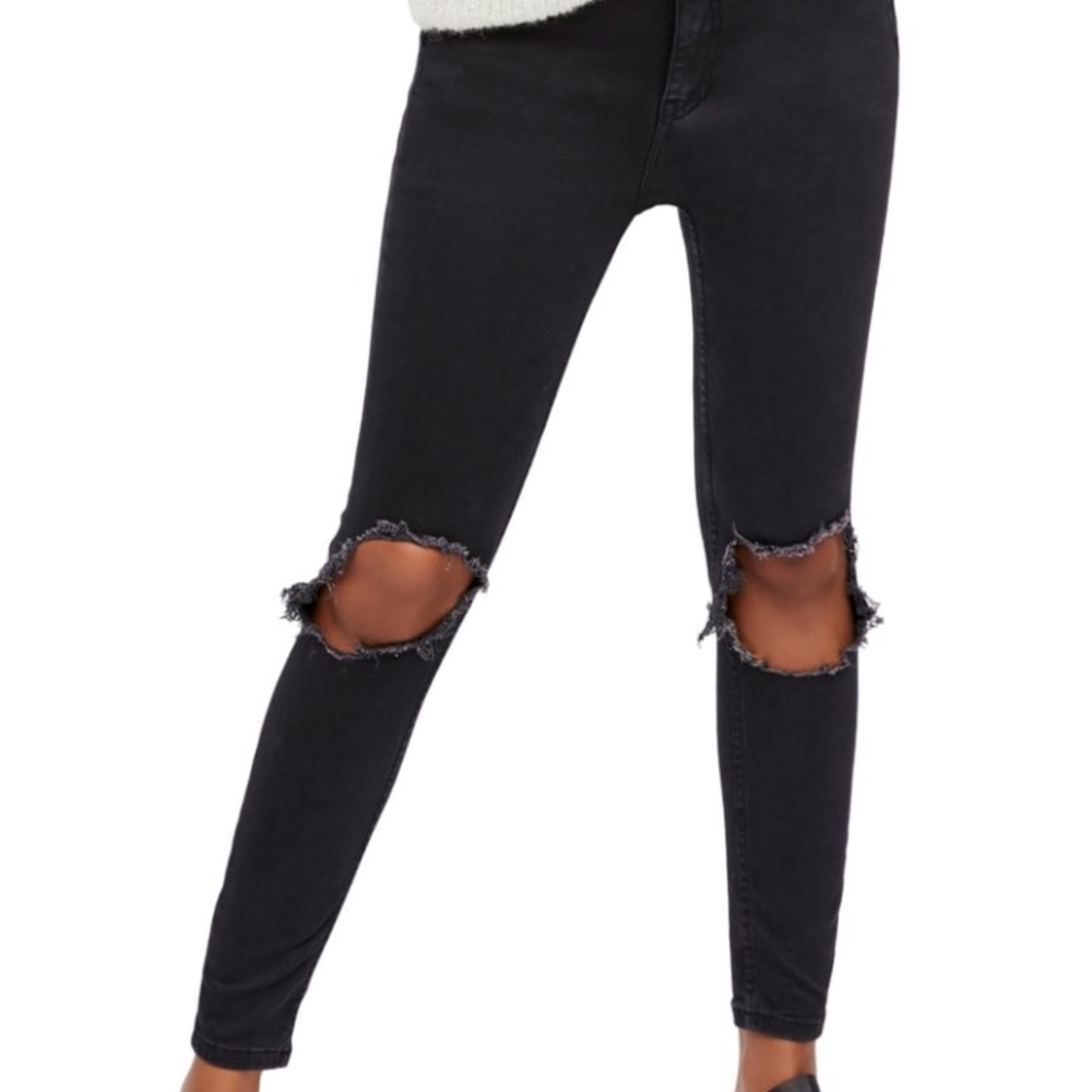 NWT Free People high waisted busted knee jeans